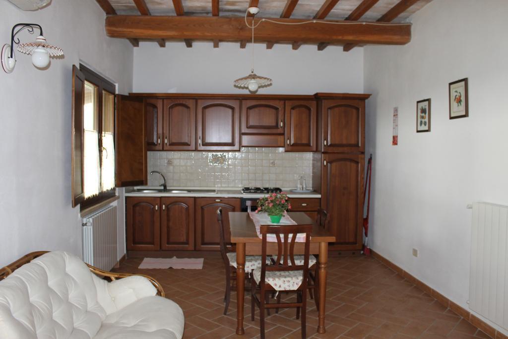 Agriturismo Colle D' Oro Pescia Romana Room photo
